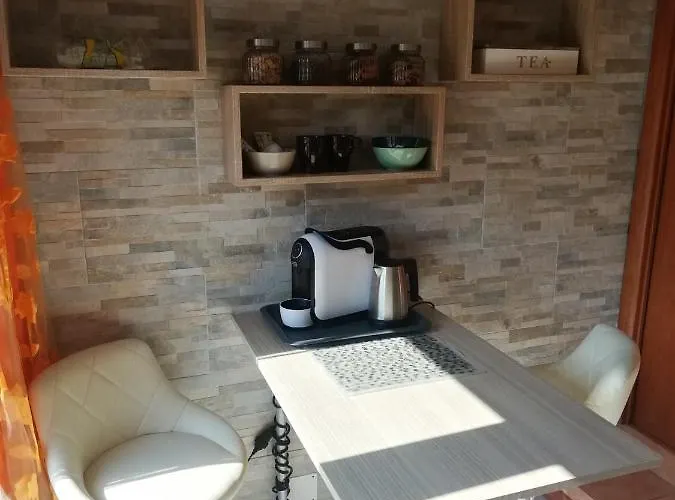 ベッド・アンド・ブレックファスト Republic